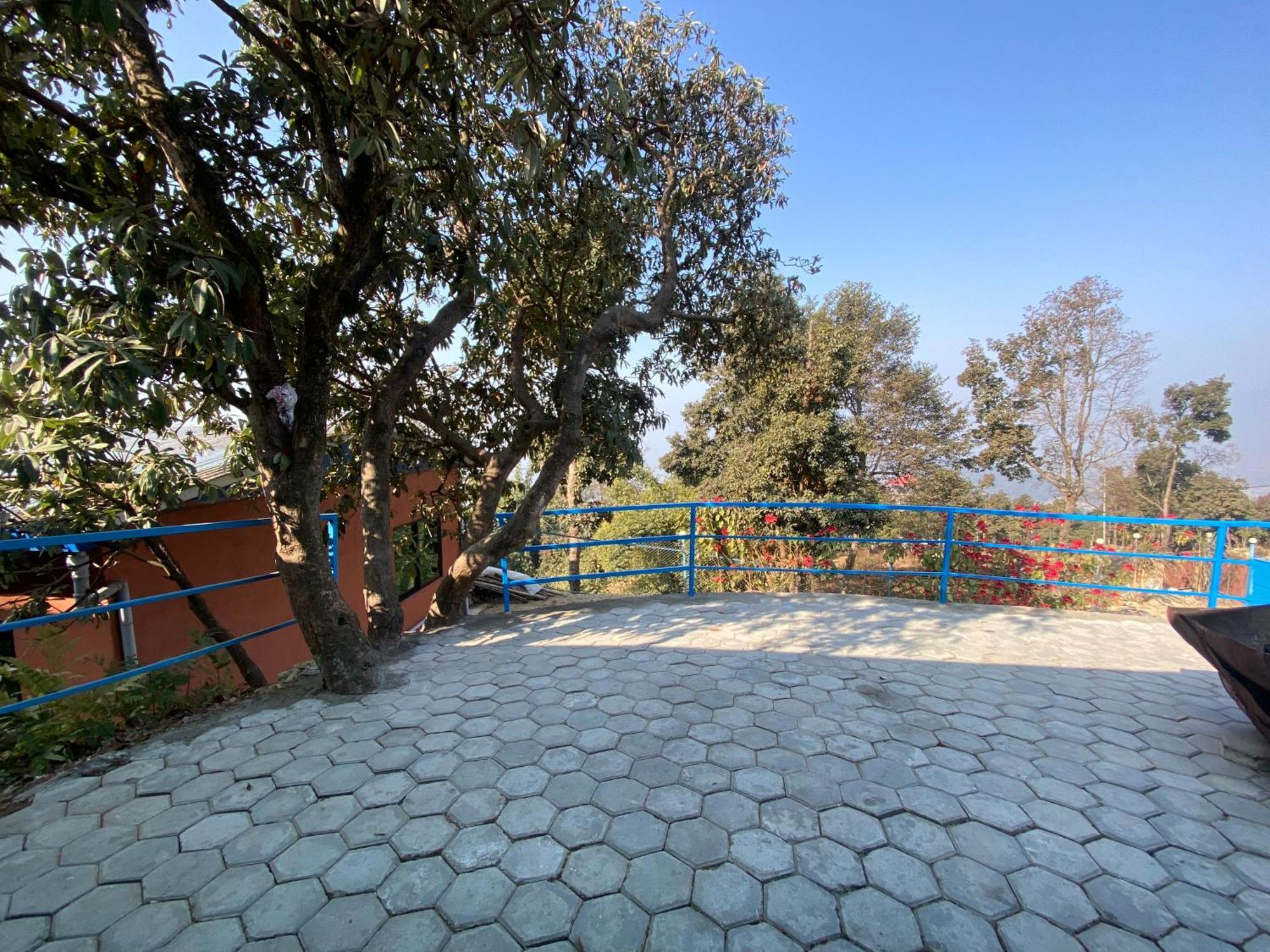 Chareli Resort Нагаркот Экстерьер фото