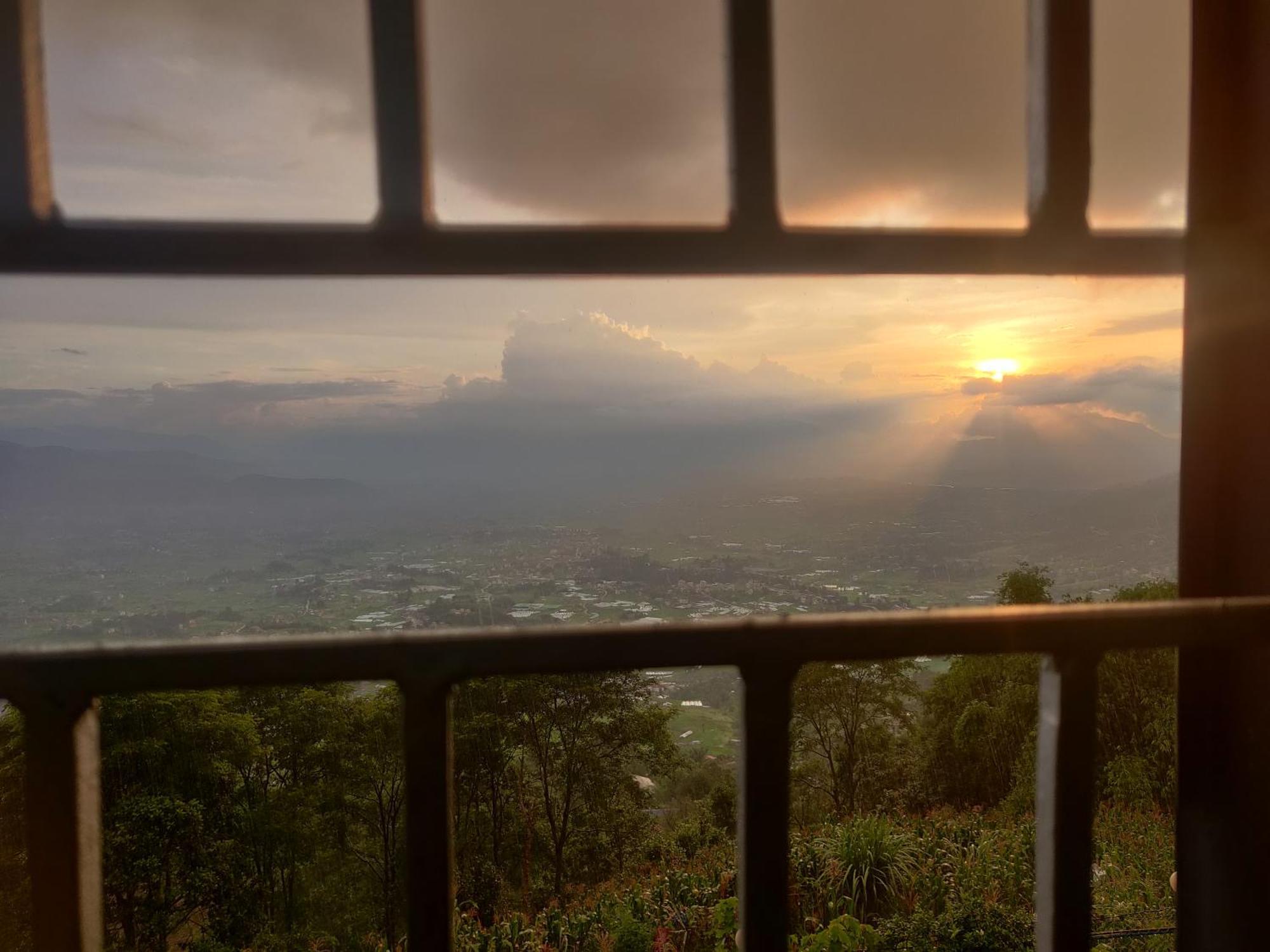 Chareli Resort Нагаркот Экстерьер фото